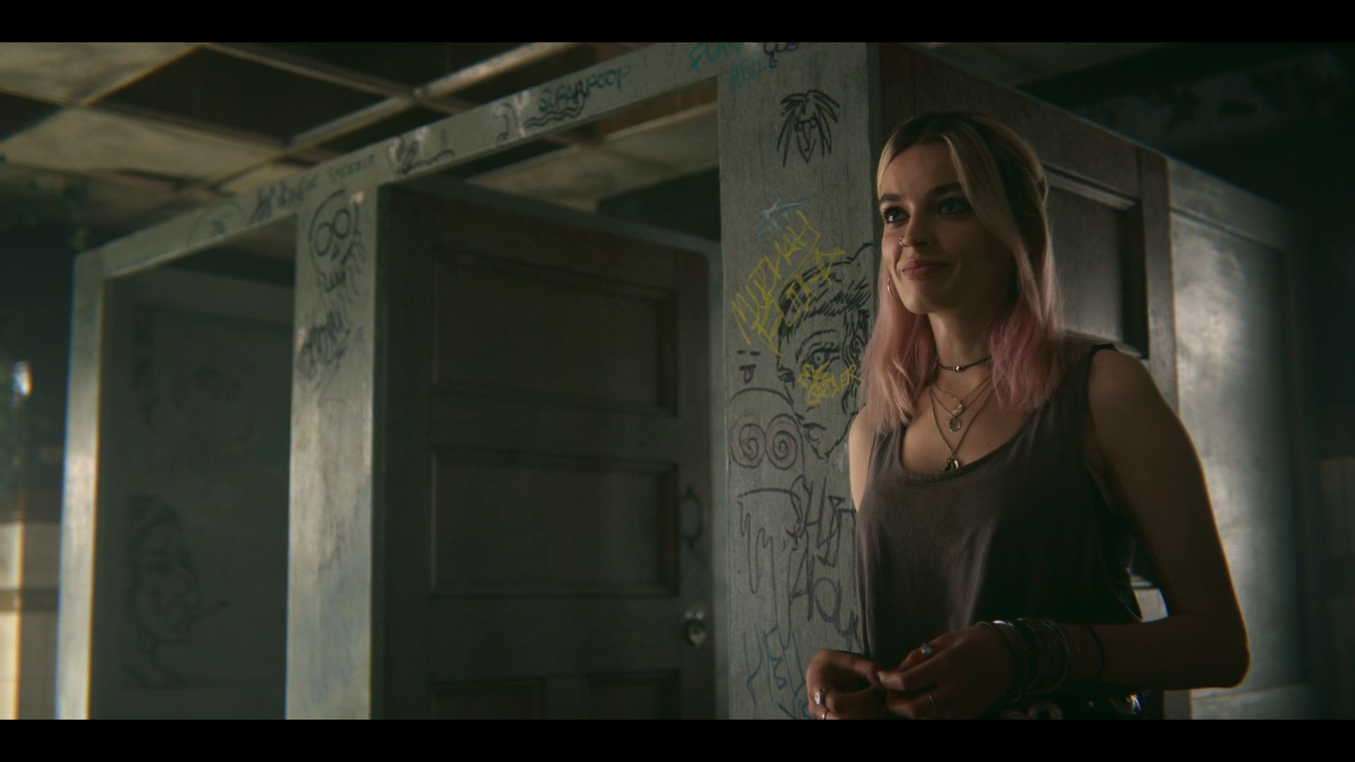 EMO101-195.jpg EMO101-195.jpg
